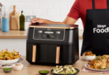 Ninja Foodi (AF400EUDBCP) Heißluftfritteuse 🍟🍗🥧2.470 Watt für bis zu 8 Personen + 2 x Grillroste & Kochschürze