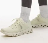 On – Cloud X 4 – Ad – Sportschuhe in Grün (Gr. 36 bis 42,5)