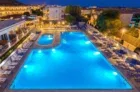 Griechenland: 14 Tage im 4* Delfinia Resort mit All Inclusive, Flug & Zug ab 289€ p.P.