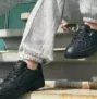 PUMA Cali Dream „All Black“ Sneaker (Größen von 35.5 – 42.5) für 29,40 € inkl. Versand statt 77,00 €