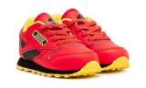 Reebok GY0576 Infants x Jurassic Park Cl Leather (Rot/Gelb) Gr. 19,5-25,5 für 21,35 € inkl. Versand (statt 38,87 €)