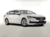 Skoda Superb Combi (Benziner, 150 PS, Automatik, Weiß, EZ 12/24 10km) für 35.288 € (statt 49.690 €)