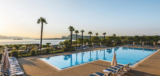 Italien/Gardasee  💕 7 Tage im 4* Residence Onda Blu Resort ab 215 € p.P. [🏆 Travellers‘ Choice Award 2023] bis zu 3 Kinder bis 17 Jahre reisen frei