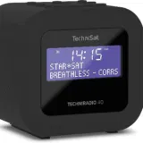 TechniSat TECHNIRADIO 40 – DAB+ Radiowecker (DAB, UKW, Wecker, zwei Weckzeiten, Sleeptimer, Snooze-Funktion, dimmbares Display, USB)