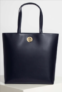 Tommy Hilfiger Shopper TH CHIC TOTE (blau und schwarz) für 67,96 € inkl. Prime-Versand statt 121,52 € 💼