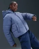 Nike Sportswear Classic Puffer Damen Sneaker FZ5899-499 (Gr. XS, M, L, XL) ab 64,99 € inkl. Versand  (Nike Member) (statt 99,99 €)