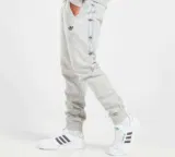 adidas Originals Tape Jogginghose Gr. S bis XL für 26,49 € inkl. Versand