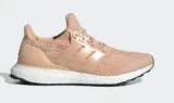 adidas Ultraboost DNA 5.0 Damen Laufschuhe (Gr. 37 – 40) für 64,00 € inkl. Versand (statt 130,00 €)