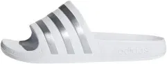 adidas Unisex Kinder Adilette (weiß) für 12,00 € inkl. Prime-Versand