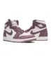 JORDAN Air Jordan 1 Retro High OG “Sky J Mauve” (Gr. 42 – 44,5, 47,5 & 49,5)