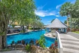 Last Minute: 13 Tage Phuket im 4* Rawai Palm Beach Resort inklusive Hin- und Rückflug sowie Frühstück ab 989 € pro