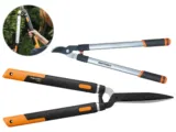 Fiskars Teleskop-Scheren-Set (SmartFit Teleskop-Heckenschere  + Teleskop-Astschere) – für 40,90 € inkl. Versand statt 89,94 €