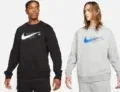 Nike Sportswear Court Fleece Rundhalspullover (Auswahl aus 4 Farben, Gr. XS  – 2XL) für 39,99€ inkl. Versand statt 50€