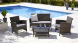 Graue Loungegarnitatur aus Polyrattan – für 139,30€ inkl. Versand statt 200€